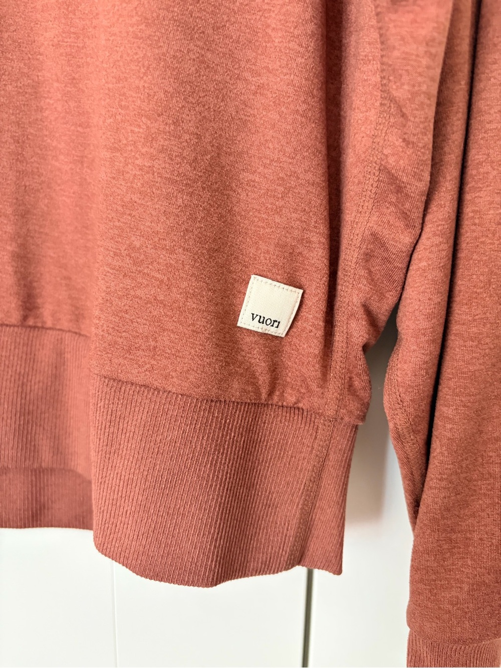 Vuori Women's Halo Heathered Rust /Terra Cotta Crewneck Sweater | M - Picture 2 of 4